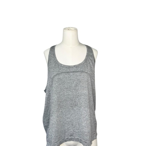 LULULEMON | Swiftly Tech Racerback 2.0 *Race Length
Graphite Grey / Silver Drop - Picture 6 of 7